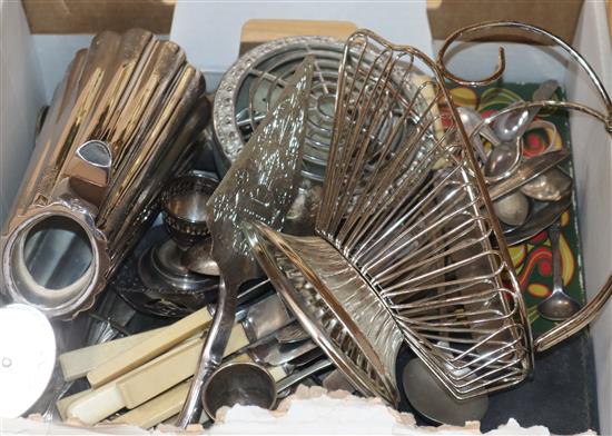 A mixed quantity of assorted plated items including flatware